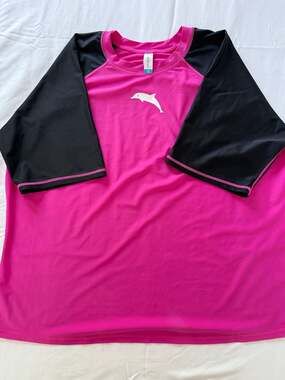 Halcurt Women's Plus Size Short Sleeve  Pink and Black Dolphin Swim Shirt 3X